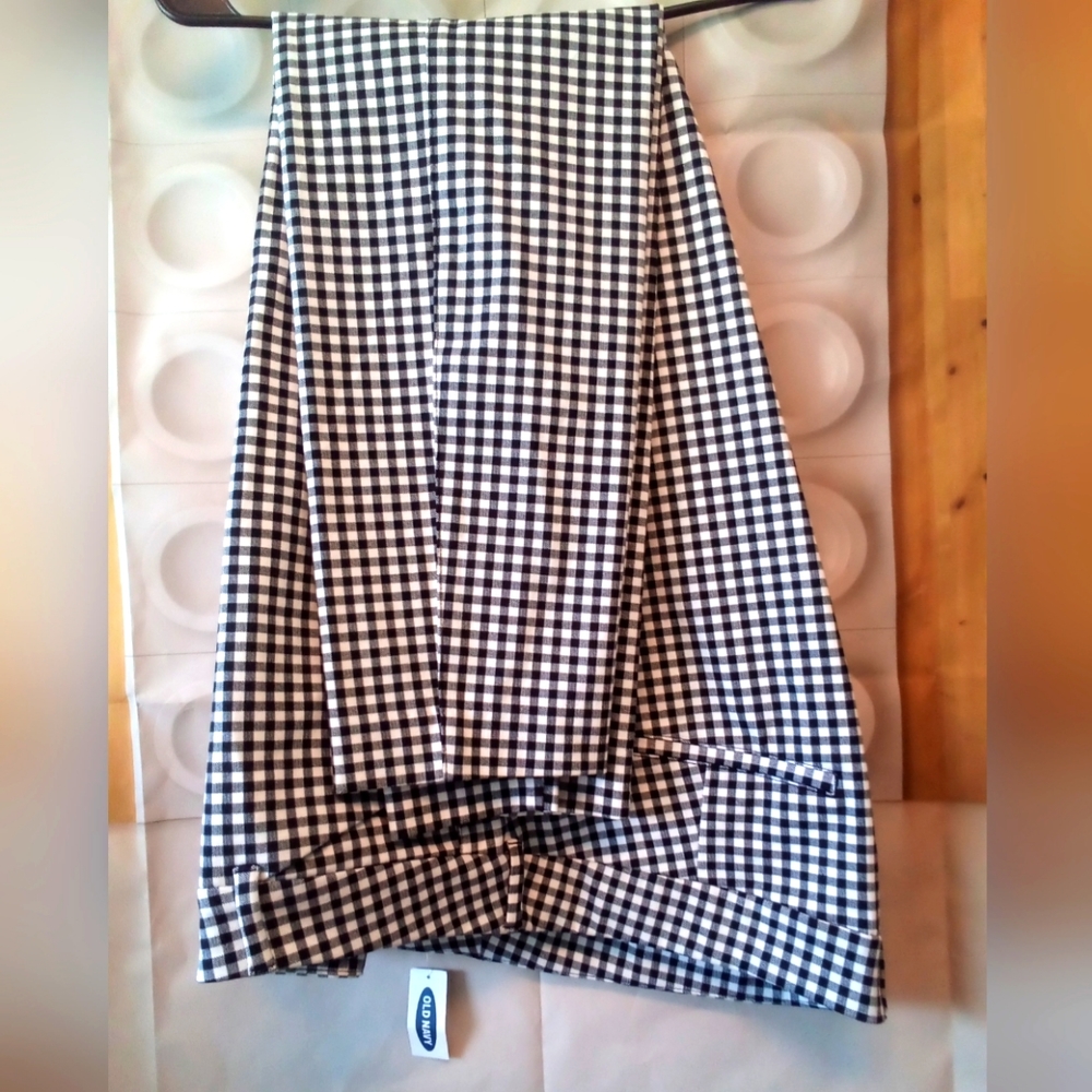 Old Navy women's golf trousers, Sz.18, NWT...Now 20!